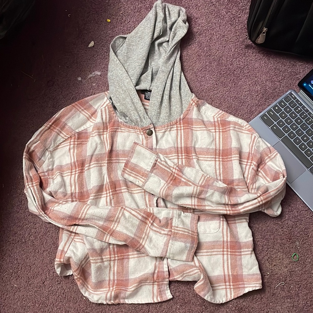 Rue21 plaid pink and white jacket with grey hood Medium